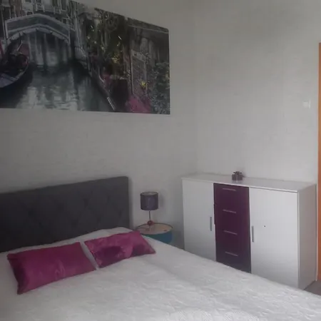 Kulaliskorter Vee 4 Apartment Parnu