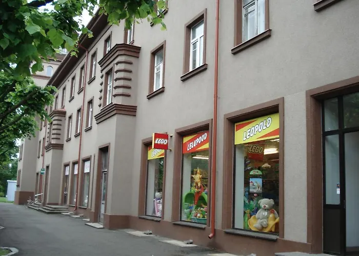 Kulaliskorter Vee 4 *